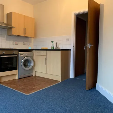 Rent this 1 bed apartment on 29 Clifton Road in Southampton, SO15 4GZ