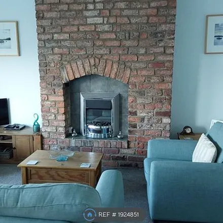 Image 1 - 28 Beverley Terrace, Tynemouth, NE30 4NU, United Kingdom - Apartment for rent