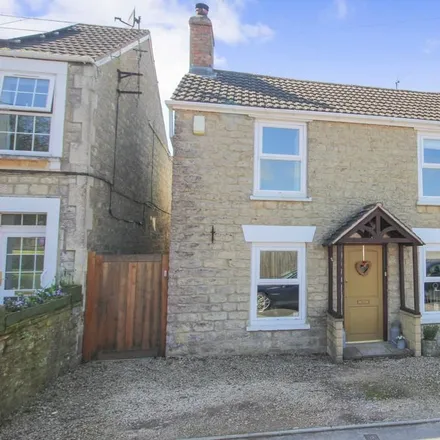 Rent this 4 bed house on The Hyde in Purton, SN5 4DY
