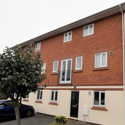 Rent this 1 bed apartment on King Edmund Square in Worcester, WR1 3HL