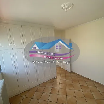 Rent this 3 bed apartment on Μουτσάτσου Μαρία in Βουρνόβα 34, Nikaia