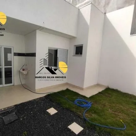 Buy this 3 bed house on Rua Dallas in Novo Mundo, Uberlândia - MG