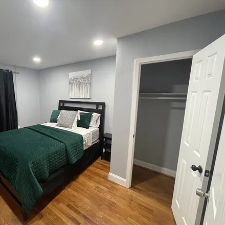 Rent this 2 bed room on Washington in Arboretum, US
