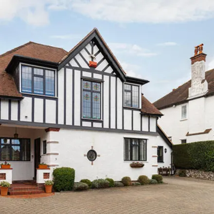 Image 2 - Manor Wood Road, Coulsdon, Surrey, Cr8 - House for sale