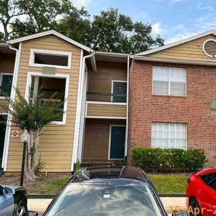 Buy this 3 bed condo on 5699 Devonbriar Way in Orlando, FL 32822