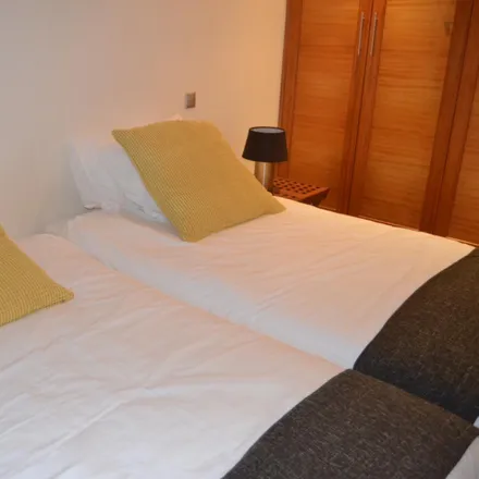 Rent this 4 bed room on Avenida da Liberdade in 4455-039 Vila do Conde, Portugal