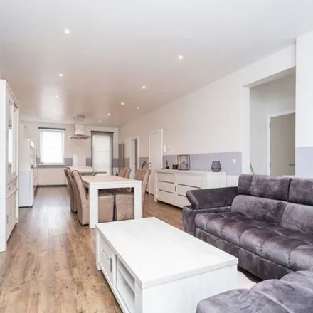 Rent this 2 bed apartment on Nachtegaalstraat 11-11E in 9200 Dendermonde, Belgium