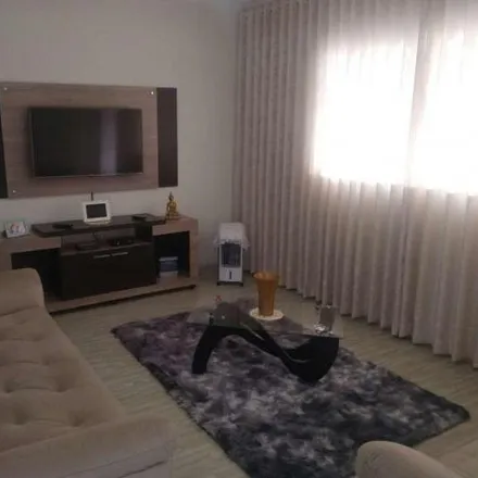 Buy this 6 bed house on Rua Rosacruz 472 in Bom Clima, Guarulhos - SP