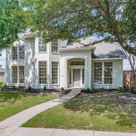 Buy this 5 bed house on 7417 Silverthorn Drive in Rowlett, TX 75089