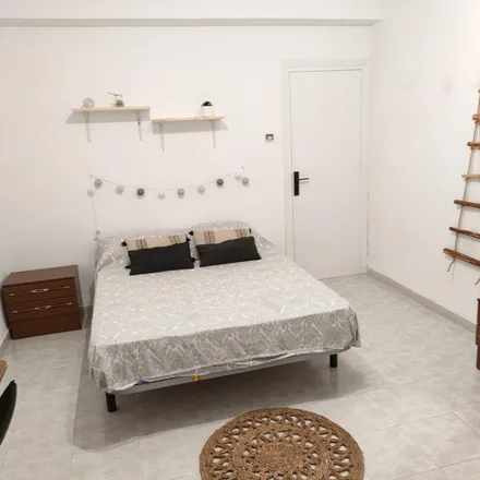 Rent this 5 bed apartment on Calle Pedro Antonio de Alarcón in 18004 Granada, Spain