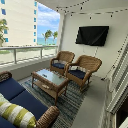 Image 9 - 5005 Collins Ave Apt 722, Miami Beach, Florida, 33140 - Apartment for rent