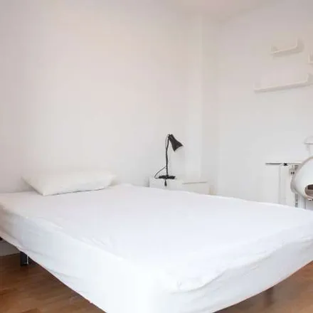 Rent this 3 bed apartment on Calle de Arroyomolinos in 9, 28944 Fuenlabrada