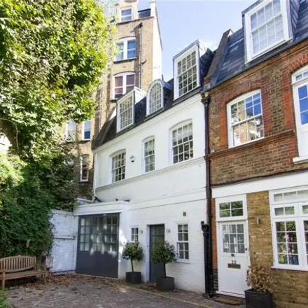 Rent this 3 bed room on 20 Hesper Mews in London, SW5 0HH