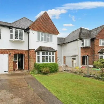 Rent this 4 bed house on Old Court in Ashtead, KT21 2TP