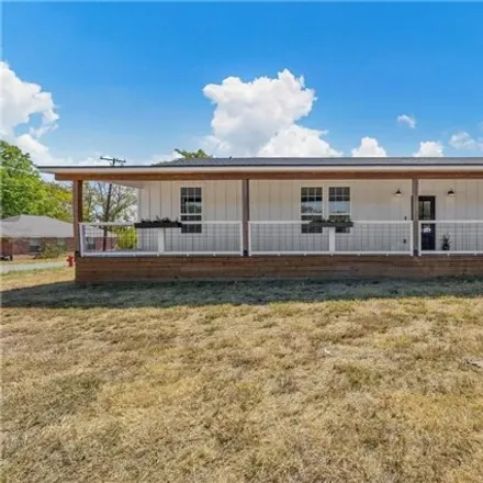 Image 1 - 198 Avenue C, Moody, McLennan County, TX 76557, USA - House for sale