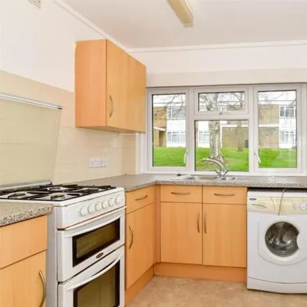 Image 3 - 25 Copinger Close, Tyler Hill, CT2 7DJ, United Kingdom - Apartment for sale