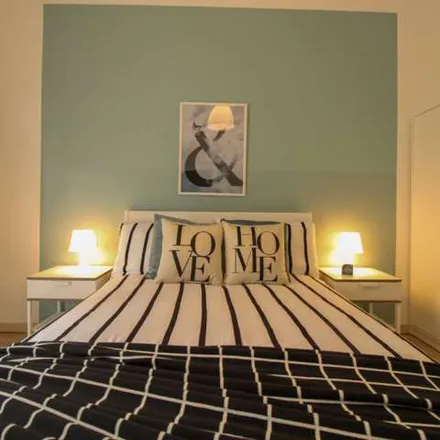 Rent this 6 bed apartment on Lavanderia Self Service Metrò in Via Ildebrando Vivanti 19, 25133 Brescia BS