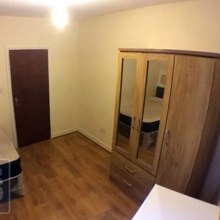 Image 4 - Holland Road, Sheffield, S2 4UT, United Kingdom - Apartment for rent