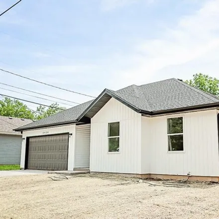 Buy this 3 bed house on 2440 East Atlantic Street in Springfield, MO 65803