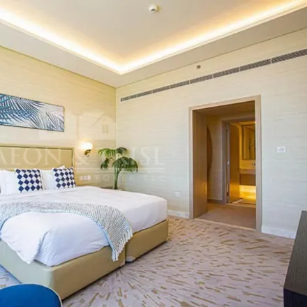 Image 9 - Shoreline Street, Palm Jumeirah, Dubai, United Arab Emirates - Apartment for rent