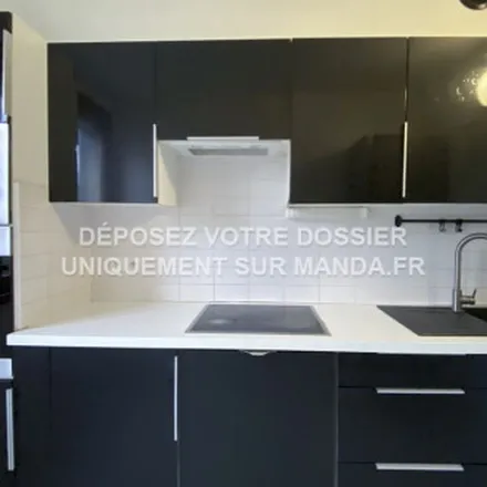 Rent this 3 bed apartment on 4 Avenue du Maréchal Leclerc in 92390 Villeneuve-la-Garenne, France