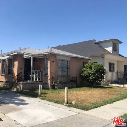 Buy this studio townhouse on 1044 West 105th Street in Westmont, CA 90044