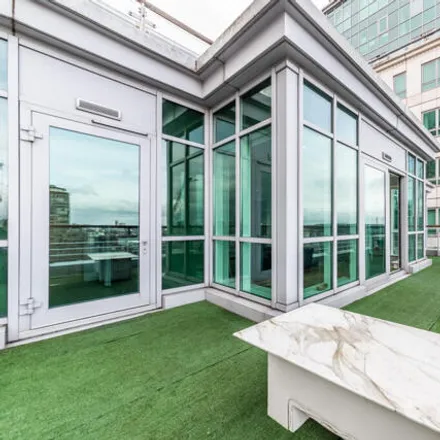 Image 2 - Fountain House, 16 A202, London, SW8 2LJ, United Kingdom - Room for rent