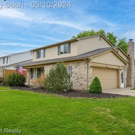 Image 2 - 4819 Peachtree Drive, Sterling Heights, MI 48310, USA - House for sale