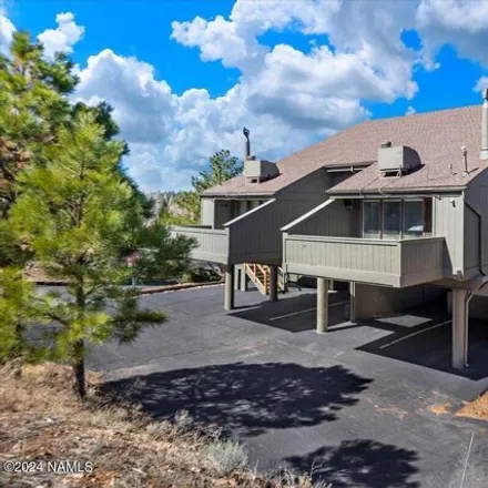 Rent this 1 bed condo on 2625 North Valley View Road in Flagstaff, AZ 86004