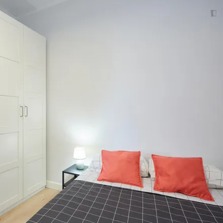 Image 2 - Carrer de Ballester, 40, 08023 Barcelona, Spain - Apartment for rent