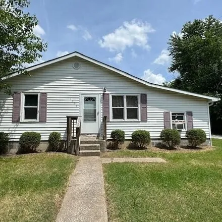 Buy this 3 bed house on 1098 South Sharp Avenue in Marshall, MO 65340