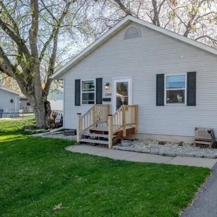 Buy this 2 bed house on 2209 Jefferson Street in Oshkosh, WI 54901