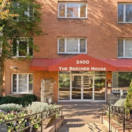 Image 1 - 2400 41st Street Northwest, Washington, DC 20007, USA - Condo for sale