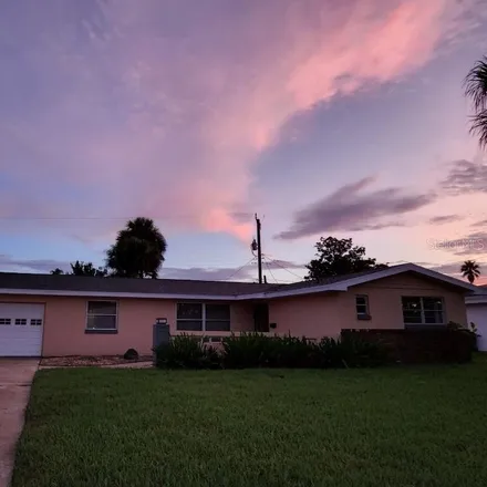 Buy this 4 bed house on 121 Ellicott Drive in Ormond Beach, FL 32176