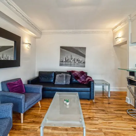Rent this 1 bed apartment on Sussex Gardens in London, NW1 5RE