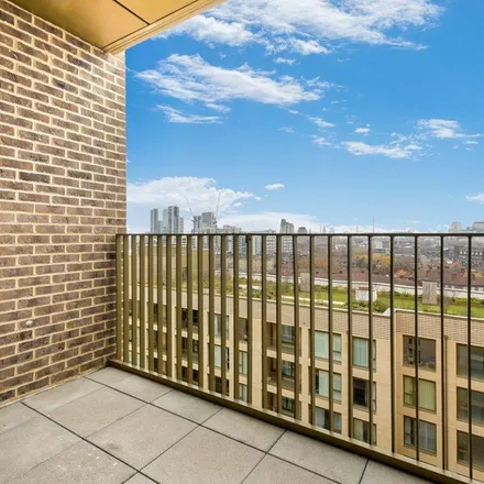 Image 3 - The Pinnacle, Gasholder Place, London, SE11 5AT, United Kingdom - Apartment for rent