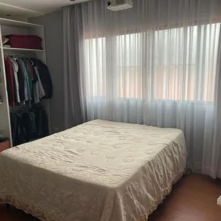 Buy this 3 bed house on Rua João D'Agostini in Mauá, São Caetano do Sul - SP