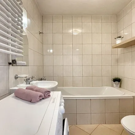 Rent this 2 bed apartment on Gabriela Słońskiego 24 in 30-376 Krakow, Poland