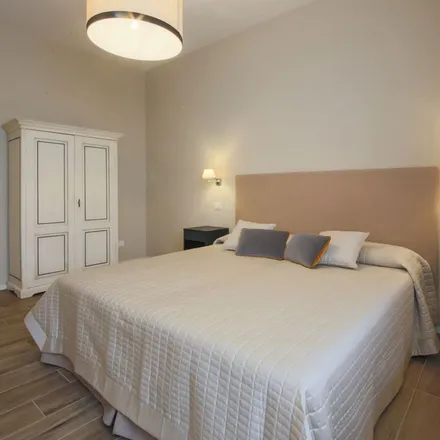 Rent this 2 bed apartment on Via Luigi Alamanni 35d in 50100 Florence FI, Italy