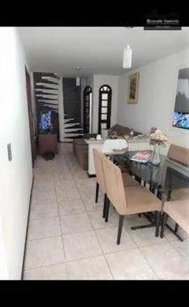 Buy this 3 bed house on Rua Alberto Otto 590 in Santa Cândida, Curitiba - PR