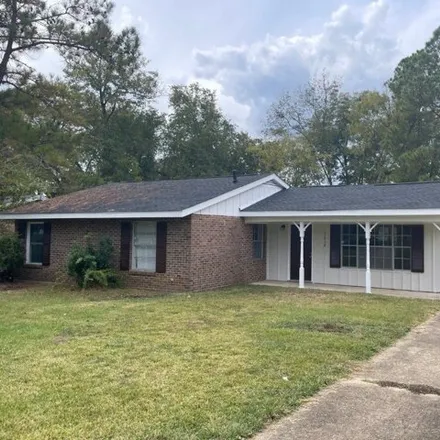 Rent this 3 bed house on 3304 Elsberry Drive in Elsmeade, Montgomery