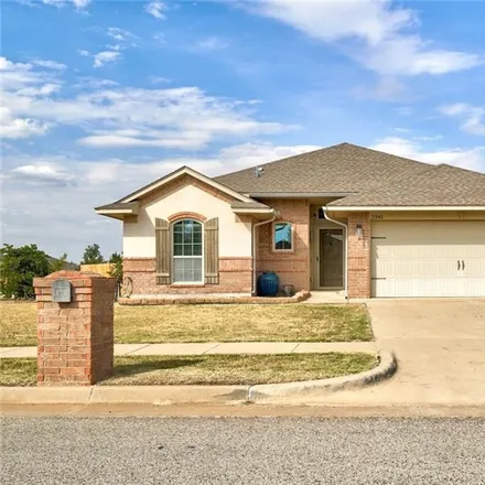 Rent this 3 bed house on Walgreens in West Edmond Road, Edmond