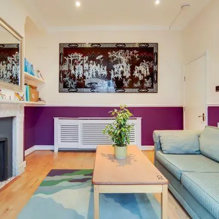 Rent this 6 bed townhouse on 23 Broughton Road in London, SW6 2LE