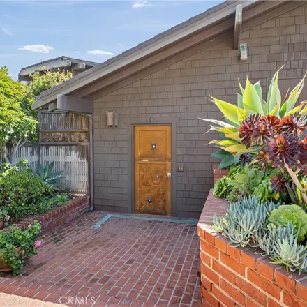 Rent this 4 bed apartment on 1911 Ocean Way in Laguna Beach, CA 92651