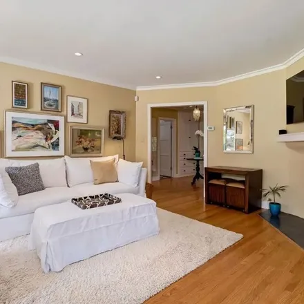 Image 4 - 807 North Doheny Drive, Beverly Hills, CA 90210, USA - Apartment for rent