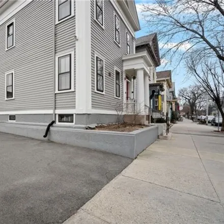 Image 2 - Dash bicycle, 228 Broadway, Olneyville, Providence, RI 02902, USA - House for rent