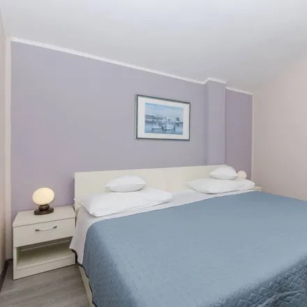 Rent this 3 bed apartment on 22202 Primošten