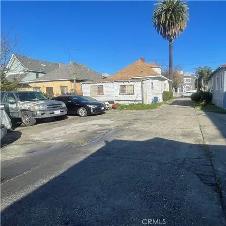 Image 6 - 1176 East 46th Street, Los Angeles, CA 90011, USA - House for sale