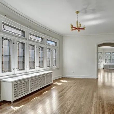 Image 7 - 8135 South Wolcott Avenue, Chicago, IL 60620, USA - House for sale