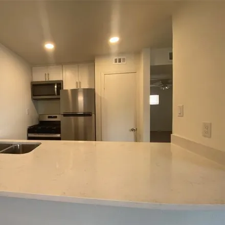 Image 5 - 1222 Welch St Apt 6, Houston, Texas, 77006 - Apartment for rent